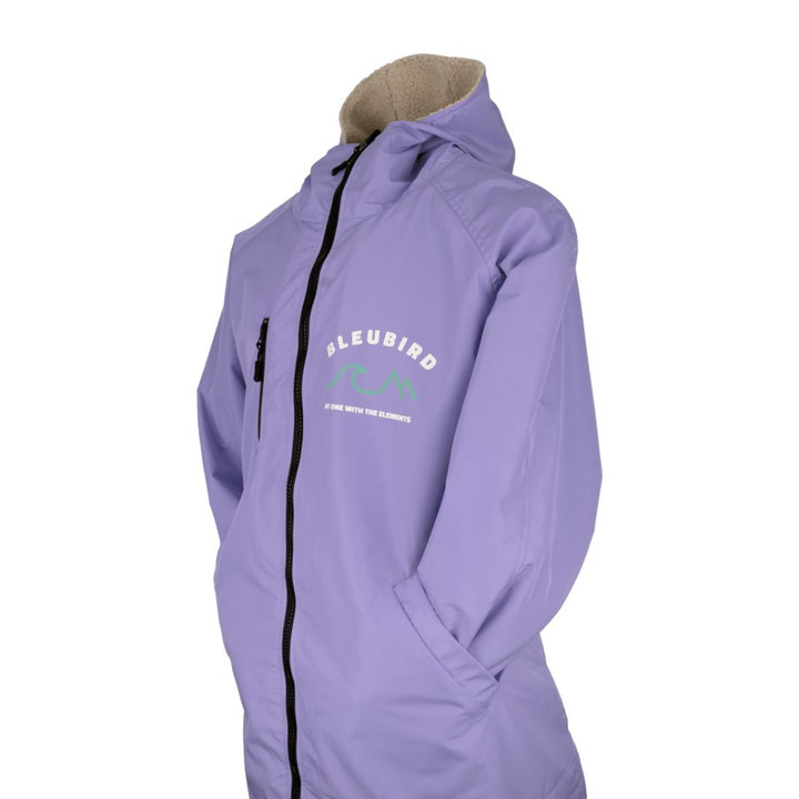A long-sleeved Lavender-colored Bleubird Nordic outdoor changing robe with a hood